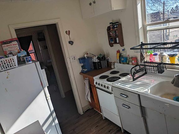 3rd image of 115 W 3rd Ave #3