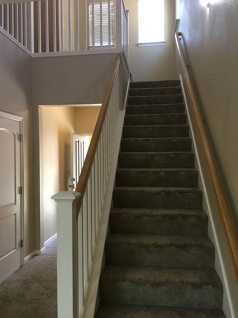 Two Story Home in Shasta View Gardens — Photo 4
