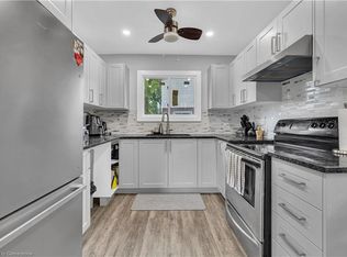 1290 Abbey Ct, Windsor, ON N8S4C9