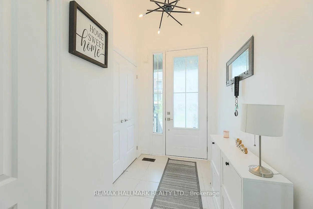 3 bed, $2,900 — Photo 2