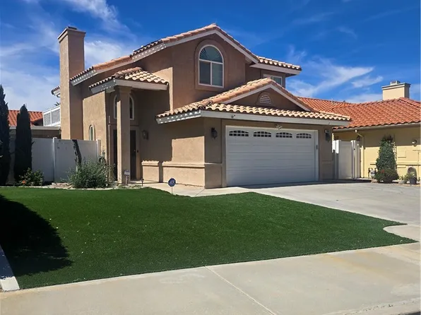 7838 Lavender Ct, Highland, CA 92346