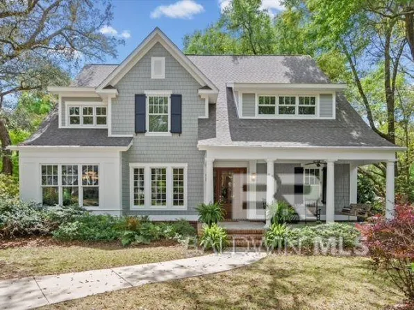 6100 Oakwood Ln, Fairhope, AL 36532