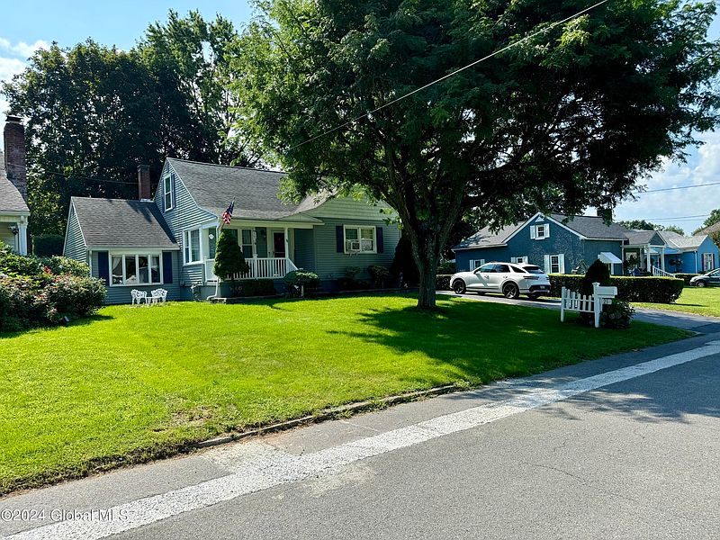 2nd image of 25 Evelyn Avenue