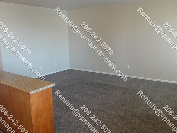 4th image of 207 D St SE