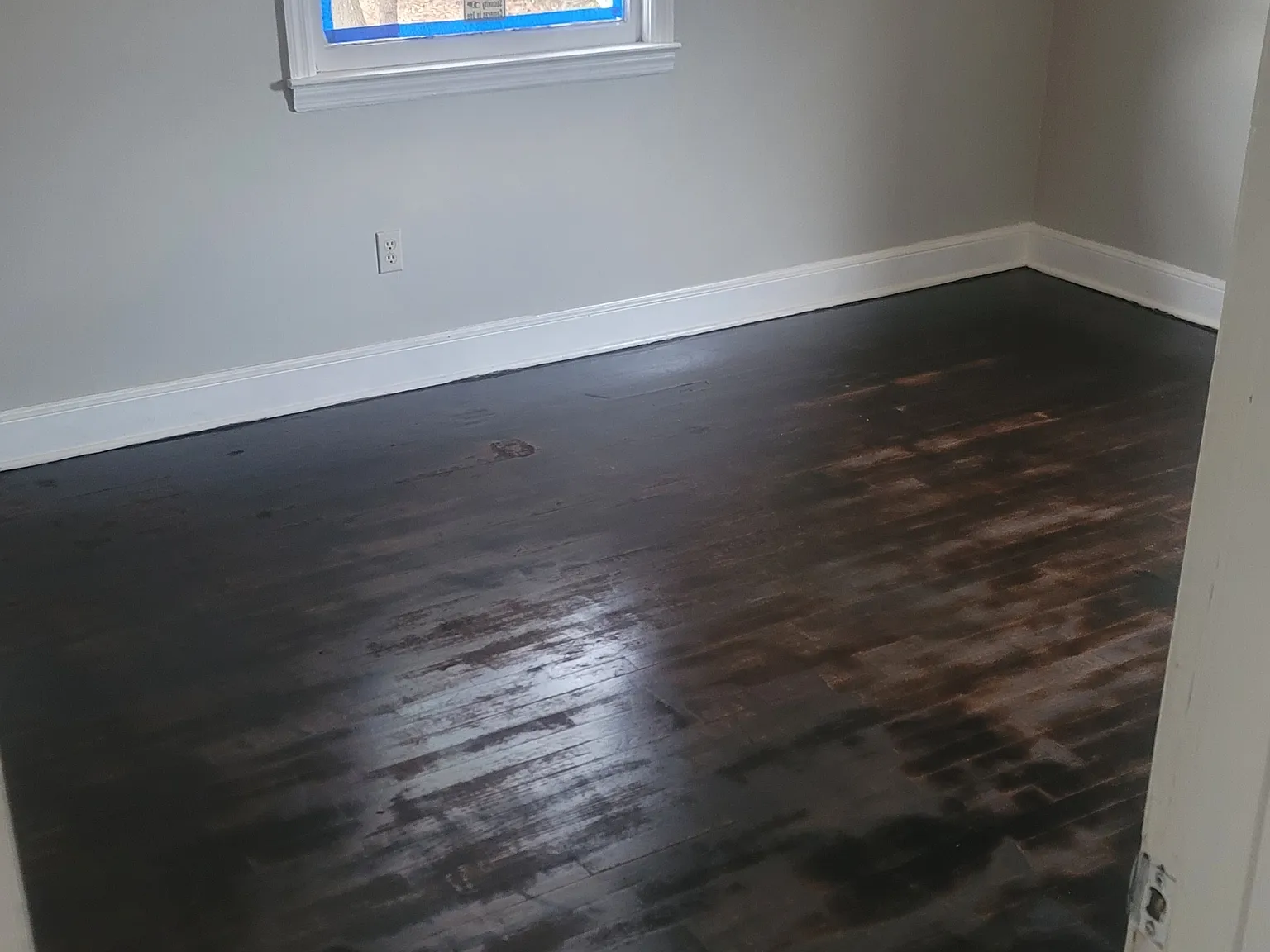 1592 Eureka Avenue 1 - 1592 — Photo 3