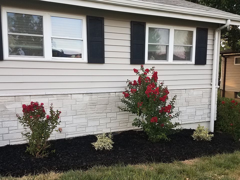 2nd image of 407 Homecrest Dr