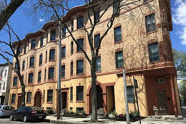 2 bed, $2,850 — Photo 4