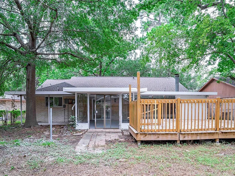 9214 Woodland Oaks Dr — Photo 30