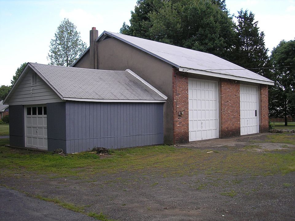 2nd image of 51 E Crescent Ave