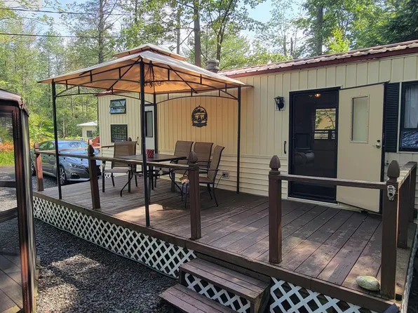 31 Toano Trl, Newfoundland, PA 18445