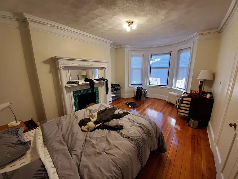 533 Newbury St #1 — Photo 3