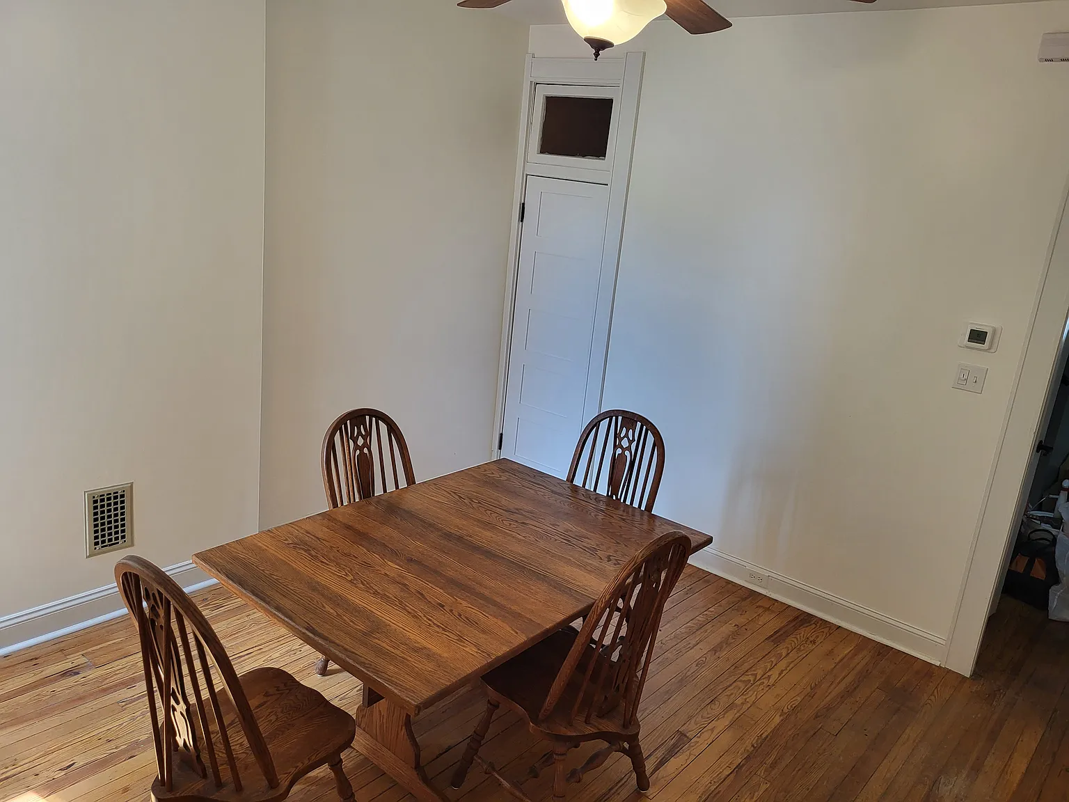 3 bed, 1.5 bath, 1204 sqft, $2,200 — Photo 4