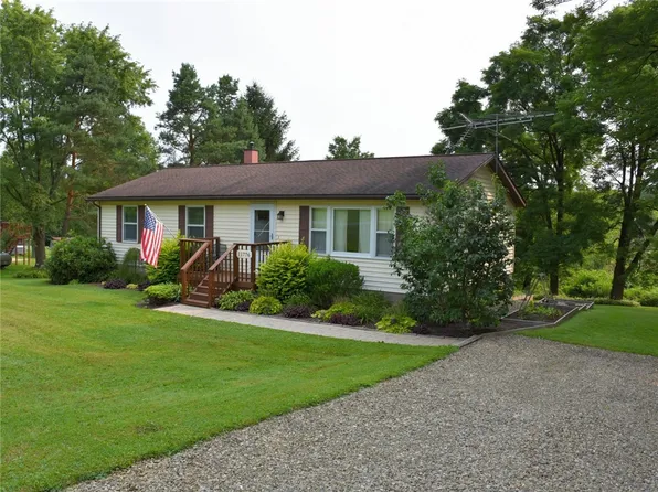 11776 N Wayland Rd, Meadville, PA 16335