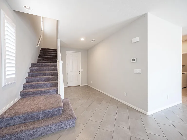 6198 Hays Cove Ct — Photo 5