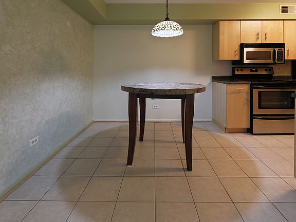 5th image of 920 Casey Ct APT 6