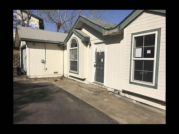 4th image of 3581 Lakeview Dr