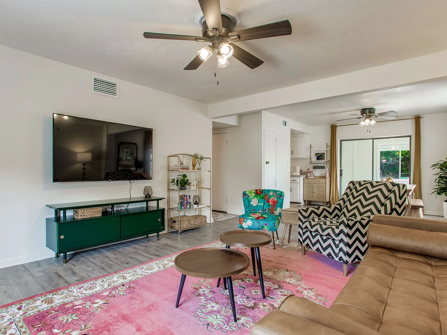 5086 Leeward Dr — Photo 3