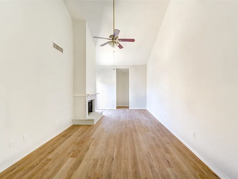 6401 Deihl Rd #505 — Photo 12