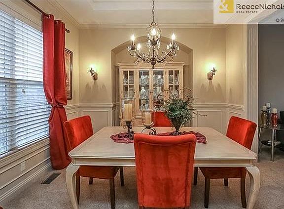 Super Chic Dining Room!