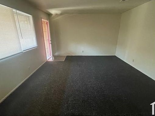 4th image of 2427 Clifford Ave