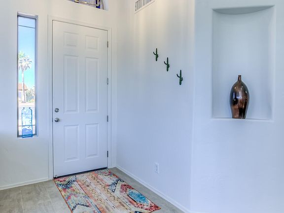 5th image of 8806 N Acacia Grove Pl