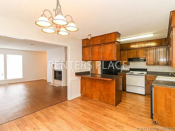 5th image of 641 Earthside Cir #B
