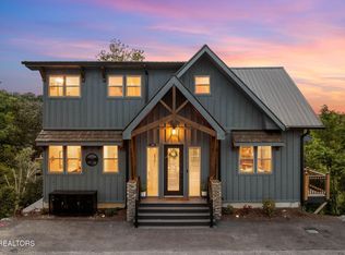 1390 Haven Ln, Sevierville, TN 37876