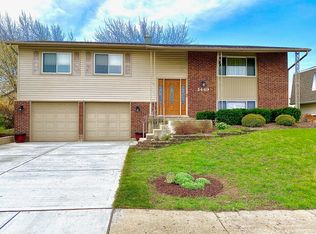 1449 Haise Ln, Elk Grove Village, IL 60007