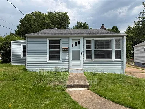 2308 Huntington Ave Photo 1