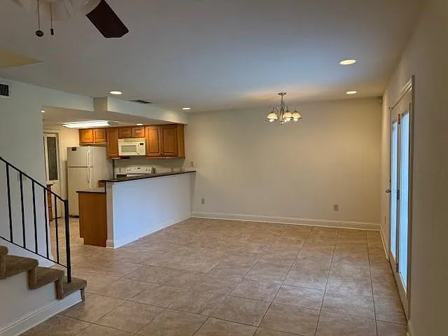 979 Navarre Ave — Photo 6