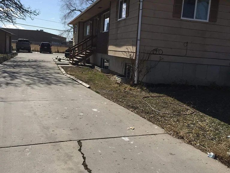 859 W Riley Cir — Photo 23