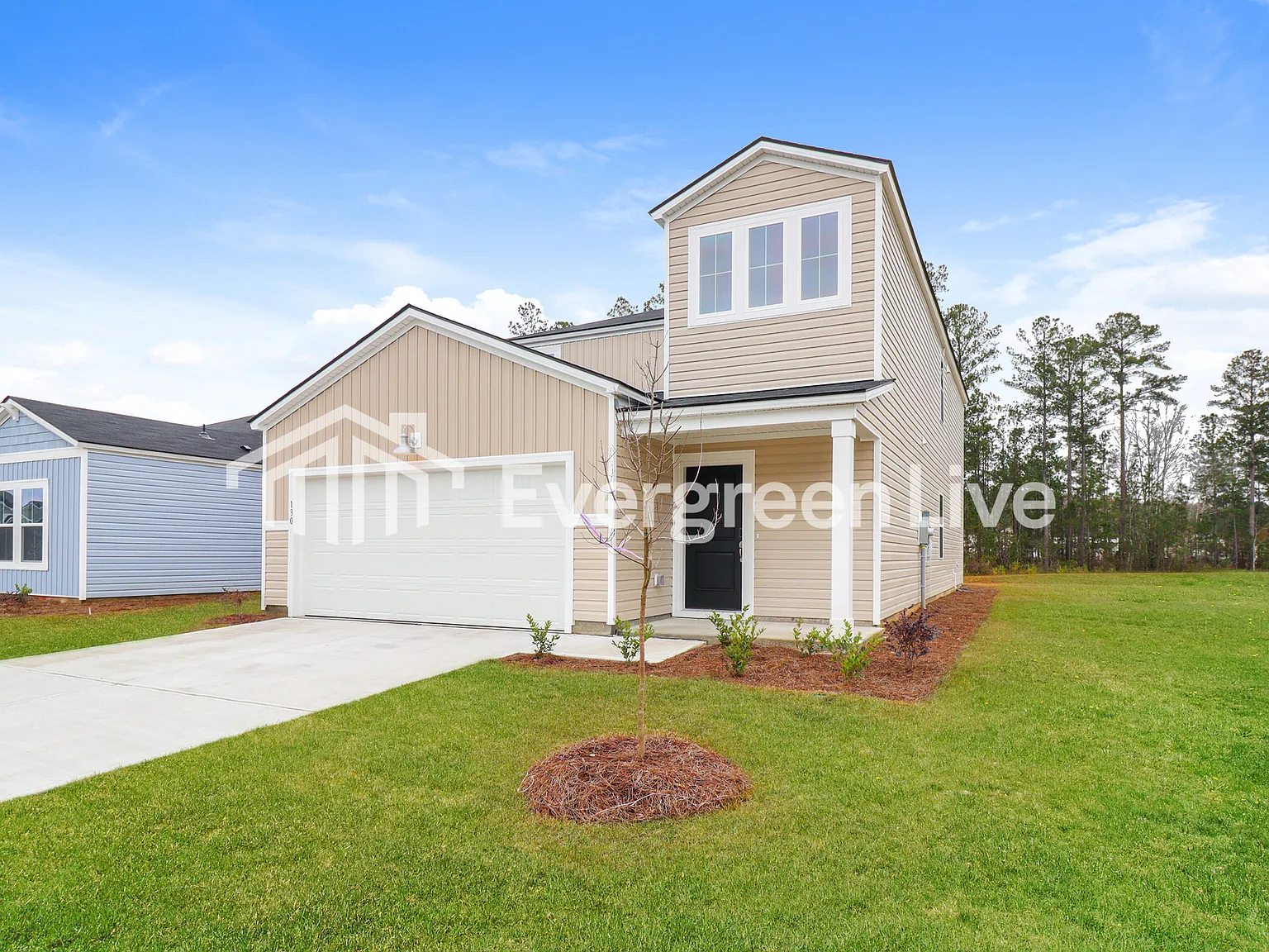 5 bed, 2.5 bath, 2359 sqft, $2,410 — Photo 2