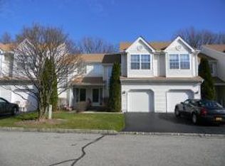 47 Winding Brook Rd, Hamburg, NJ 07419