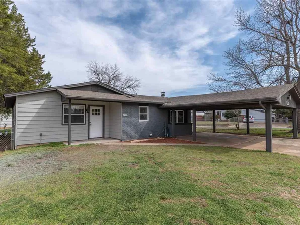 2401 NW 5th Pl, Lawton, OK 73507