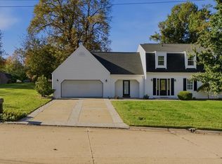 5303 11th Ave, Vienna, WV 26105