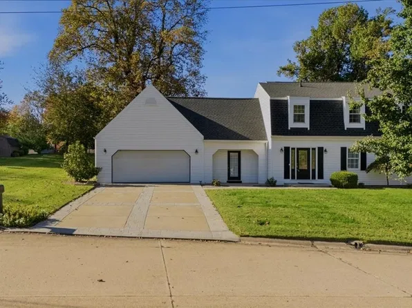 5303 11th Ave, Vienna, WV 26105