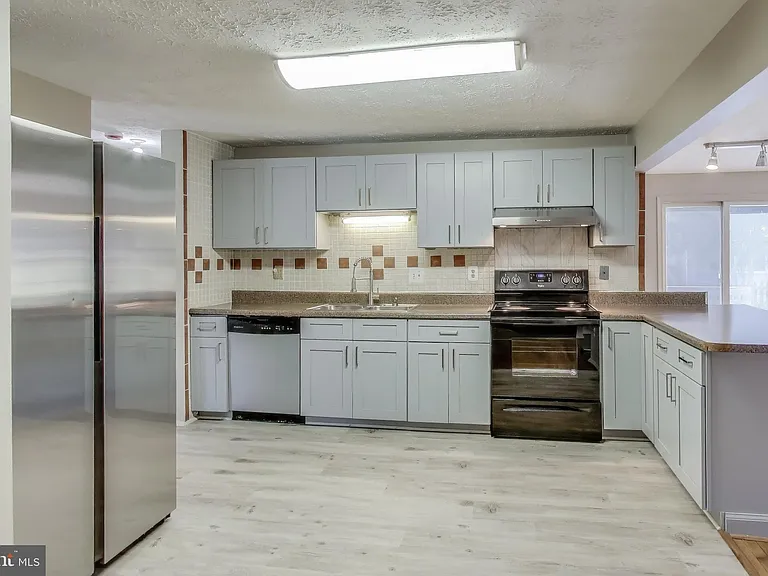 9217 Briarchip St — Photo 10