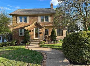 1718 Plymouth Ct, Dubuque, IA 52003