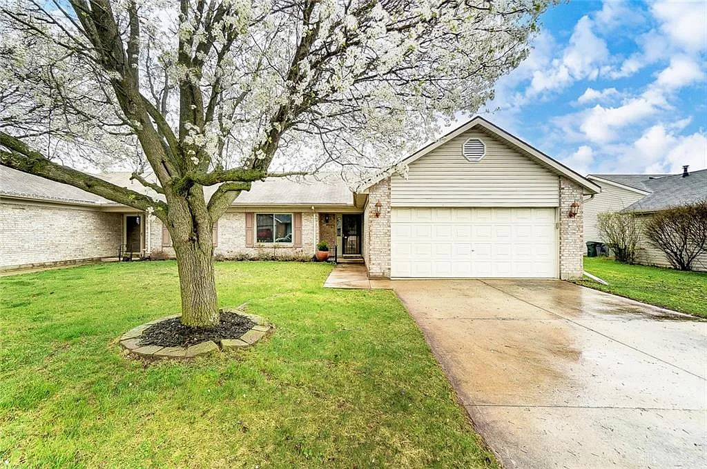 104 Warner Dr photo 1