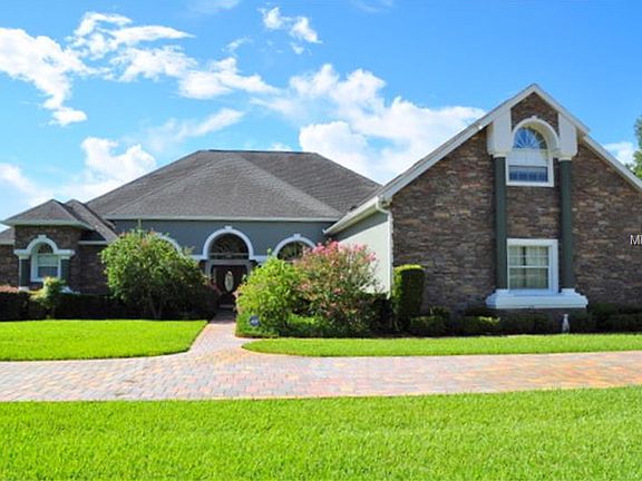 3rd image of 3824 Oak Pointe Dr