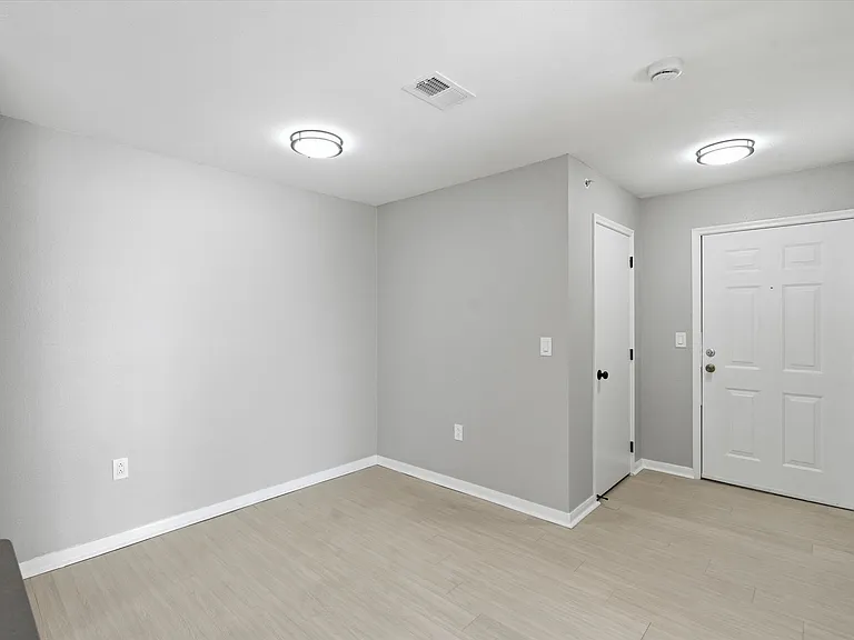 The Villas at North Oak — Photo 38