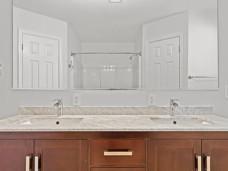 4407 Southminster Cir — Photo 20
