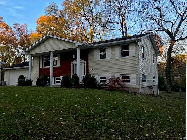 1st image of 1956 Briarwood Dr