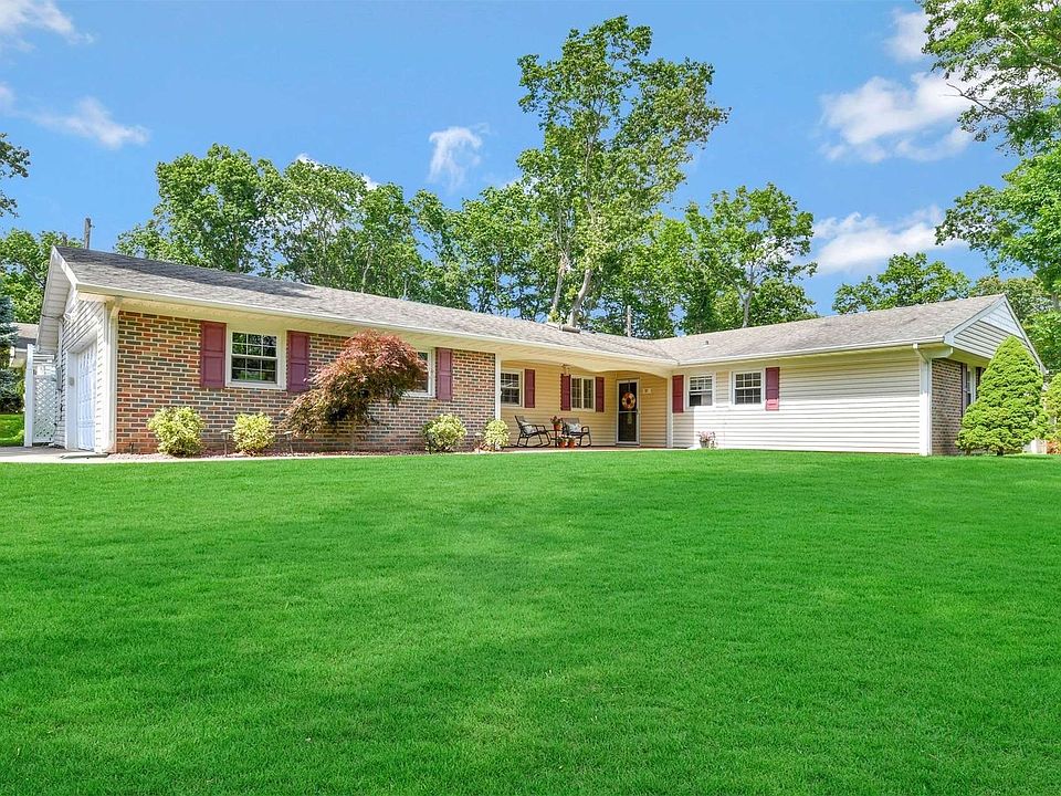 57 Sycamore Circle, Stony Brook, NY 11790 Zillow