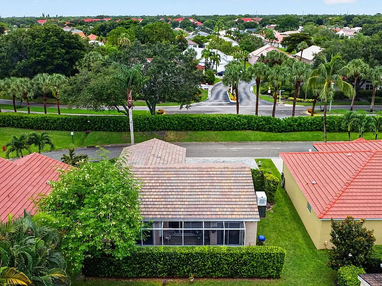208 Caribe Ct — Photo 42