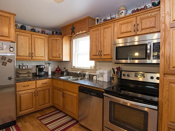 5th image of 736 Ike Clark Cir