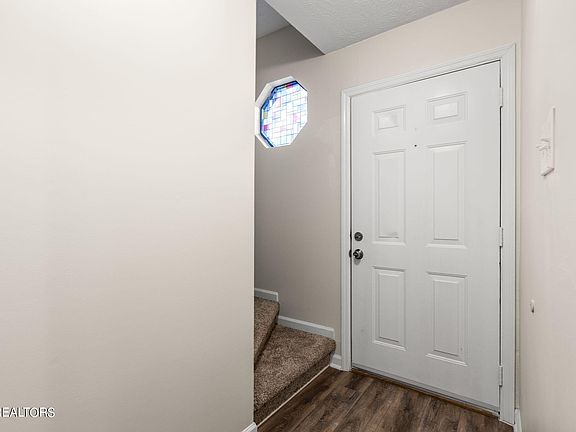 3rd image of 632 Idlewood Ln APT A