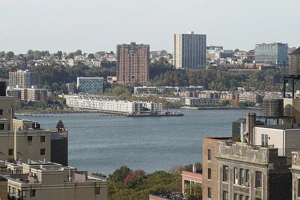 Rented by Renetta Real Estate | media 44