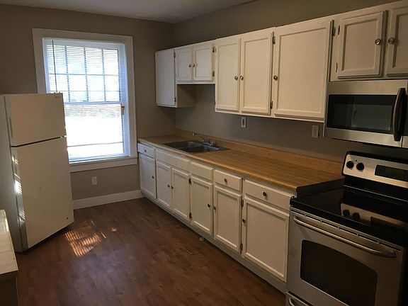 3rd image of 1749 Market Ave N APT 6