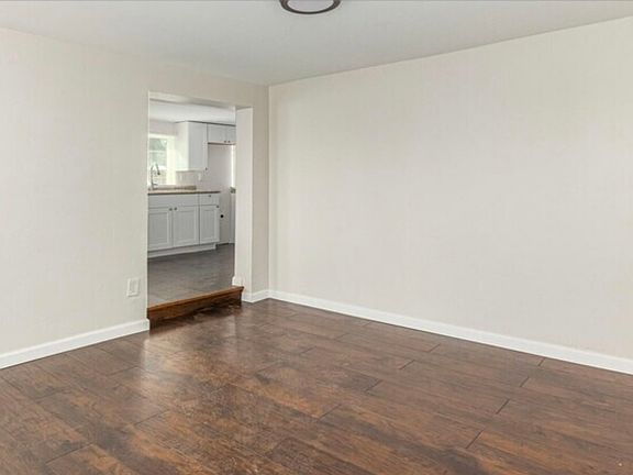 4th image of 3808 S Liberty Ave